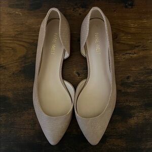 Nine West Pointed Toe Beige Textured Flats